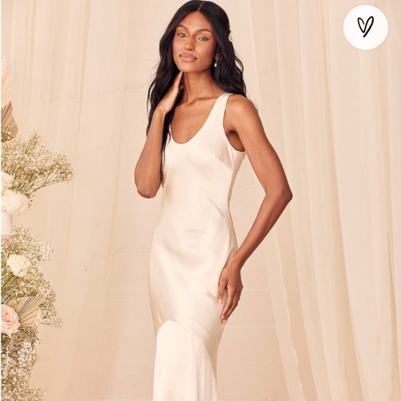 Lulus Dresses & Skirts - NWT Lulu's Love All of Me Champagne Dress